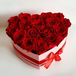 Caja Corazón de Rosas Rojas Naturales